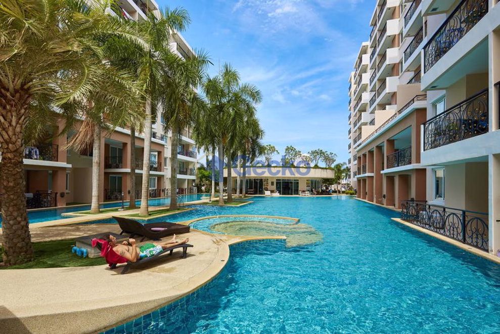 Good sized one bedroom Jomtien apartment for rent in the wonderful “Paradise Park” Jomtien, Pattaya. For Rent: ฿ 6,000